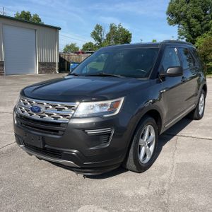 FORD EXPLORER XLT - 1