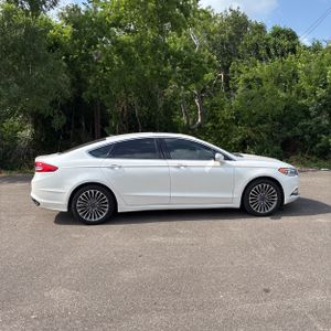 FORD FUSION SE - 10