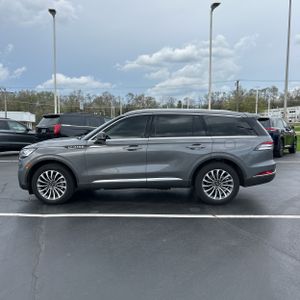 LINCOLN AVIATOR PREMIERE - 3