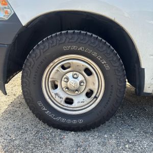 2023 RAM 1500 CLASSIC TRADESMAN — миниатюра 17