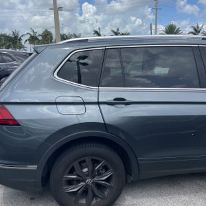 صورة 9 لـ 2024 Volkswagen TIGUAN SE