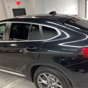 صورة 6 لـ 2023 BMW X4 XDRIVE30I