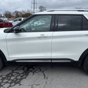 FORD EXPLORER PLATINUM - 4