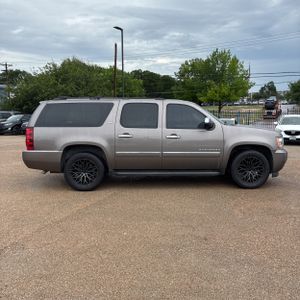 CHEVROLET SUBURBAN LTZ - 10