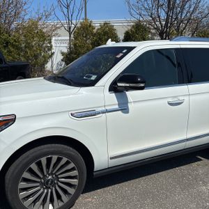 LINCOLN NAVIGATOR RESERVE - 2