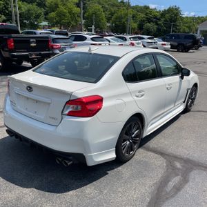 2017 Subaru WRX BASE — фото 8
