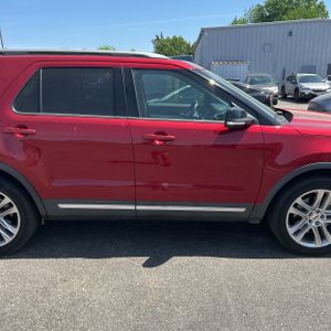 FORD EXPLORER XLT - 9