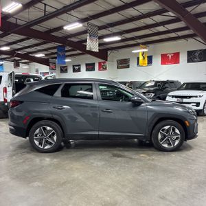 HYUNDAI TUCSON SEL - 10