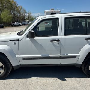JEEP LIBERTY SPORT - 4