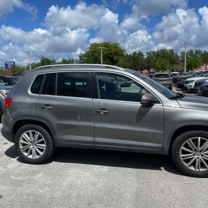 Volkswagen Tiguan SE - 10