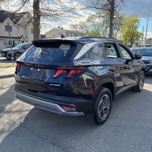 HYUNDAI TUCSON HYBRID BLUE - 8