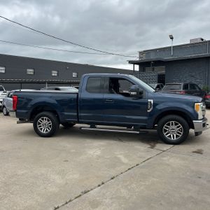 FORD F-250 SUPER DUTY LARIAT - 10