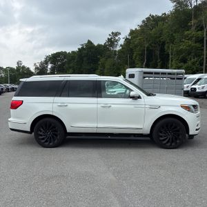صورة 10 لـ 2021 Lincoln NAVIGATOR RESERVE