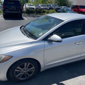 HYUNDAI ELANTRA SEL - 2