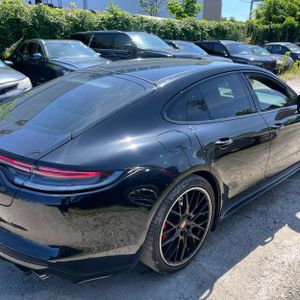صورة 9 لـ 2022 Porsche PANAMERA GTS