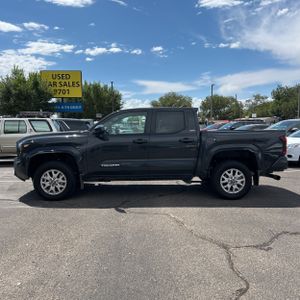 صورة 3 لـ 2024 Toyota TACOMA SR5
