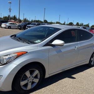 صورة 2 لـ 2013 Hyundai ELANTRA GLS