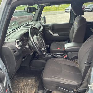 2015 JEEP WRANGLER UNLIMITED SAHARA 缩略图 32