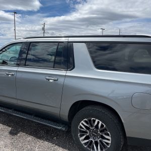 CHEVROLET SUBURBAN Z71 - 6