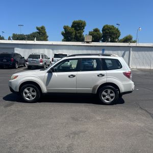 2011 Subaru FORESTER 2.5X — фото 3