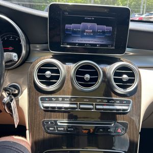 2017 Mercedes-BENZ GLC thumbnail 38