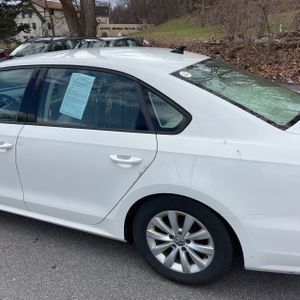 VOLKSWAGEN PASSAT 1.8T WOLFSBURG EDITION - 6