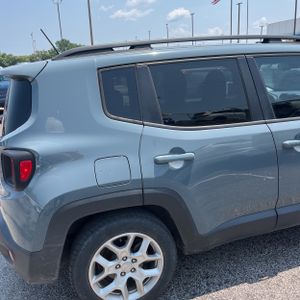 صورة 9 لـ 2017 JEEP RENEGADE LATITUDE