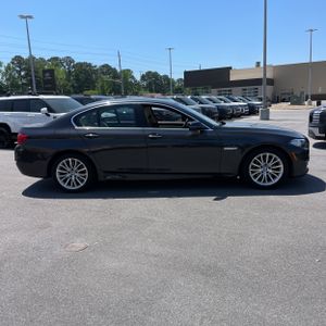 BMW 5 SERIES 528I - 10