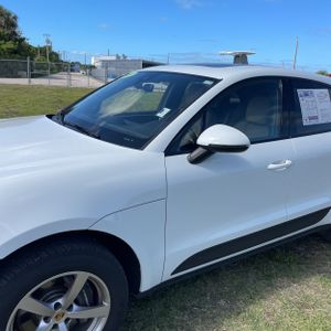 PORSCHE MACAN BASE - 2