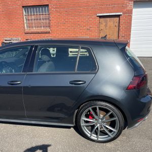 VOLKSWAGEN GOLF GTI S - 6
