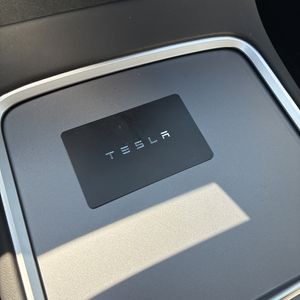 2024 Tesla MODEL Y LONG RANGE 缩略图 41