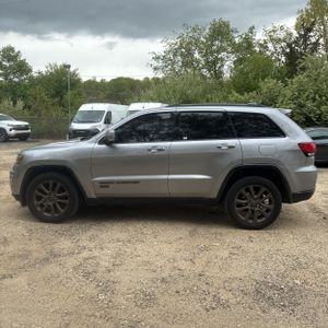 JEEP GRAND CHEROKEE LIMITED 75TH ANNIVERSARY - 3