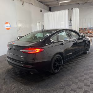 FORD FUSION SE - 8
