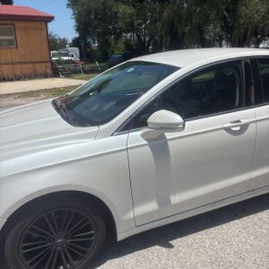 صورة 2 لـ 2013 FORD FUSION SE