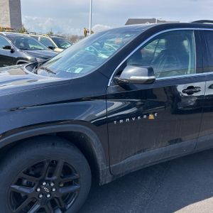 CHEVROLET TRAVERSE LT - 2