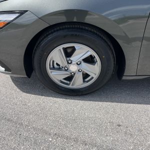 صورة مصغرة 17 لـ 2024 Hyundai ELANTRA SE