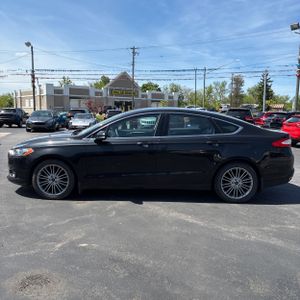 FORD FUSION SE - 3