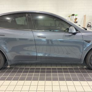 TESLA MODEL Y LONG RANGE - 10