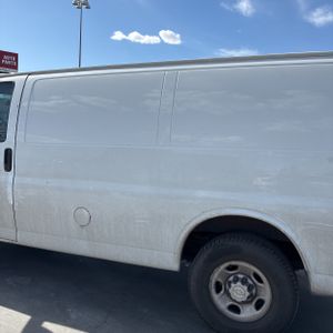 CHEVROLET EXPRESS 2500 - 6