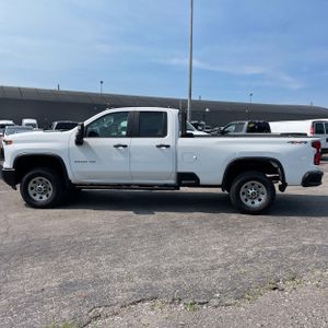 2024 Chevrolet SILVERADO 2500HD WORK TRUCK photo 3