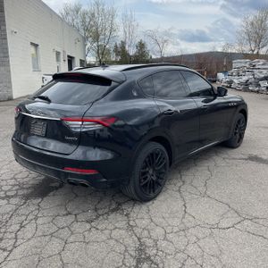 MASERATI LEVANTE S - 8