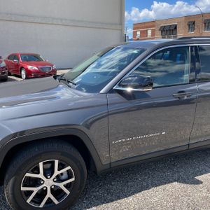 JEEP GRAND CHEROKEE LIMITED - 2