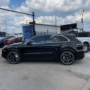 صورة 3 لـ 2020 Porsche CAYENNE TURBO