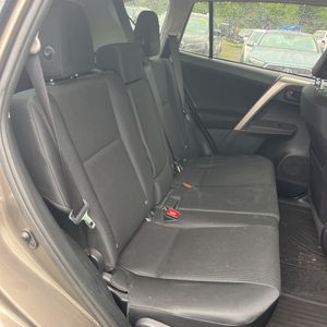 2015 Toyota RAV4 LE — миниатюра 35