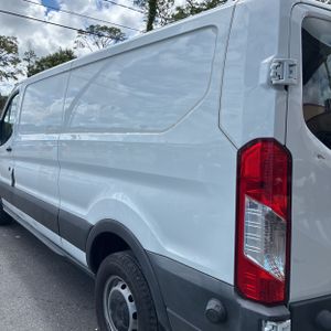 FORD TRANSIT 250 - 5