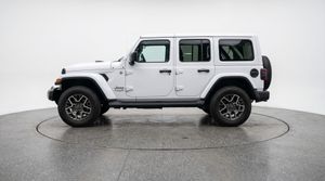 صورة 4 لـ 2025 JEEP WRANGLER SAHARA