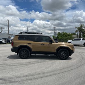 TOYOTA LAND CRUISER - 10