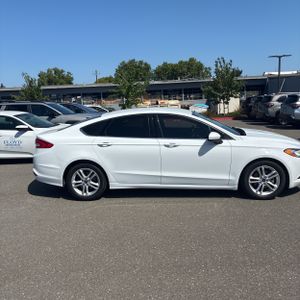 FORD FUSION SE - 10