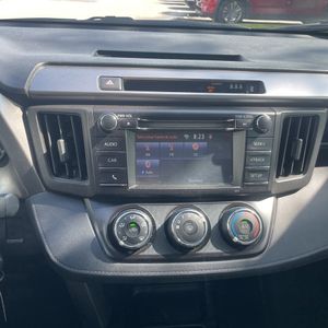 2017 Toyota RAV4 LE 缩略图 36
