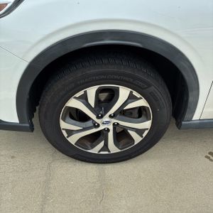 2021 Subaru OUTBACK LIMITED — фото 17